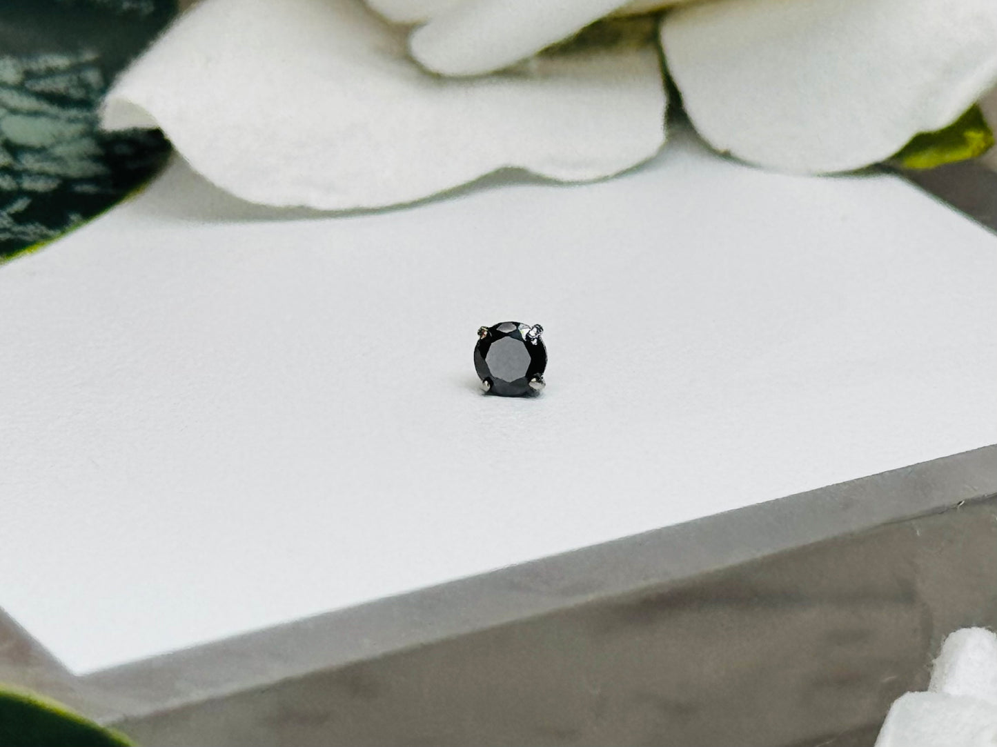 Internally Threaded CZ Prong Ends (16G)