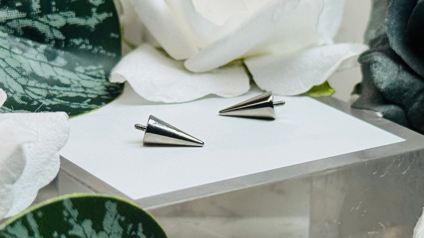 Internally Threaded Spike Ends