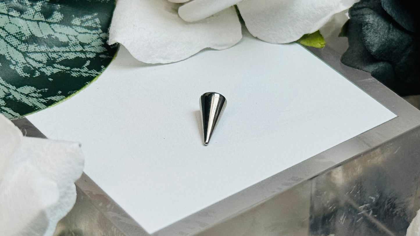 Internally Threaded Spike Ends