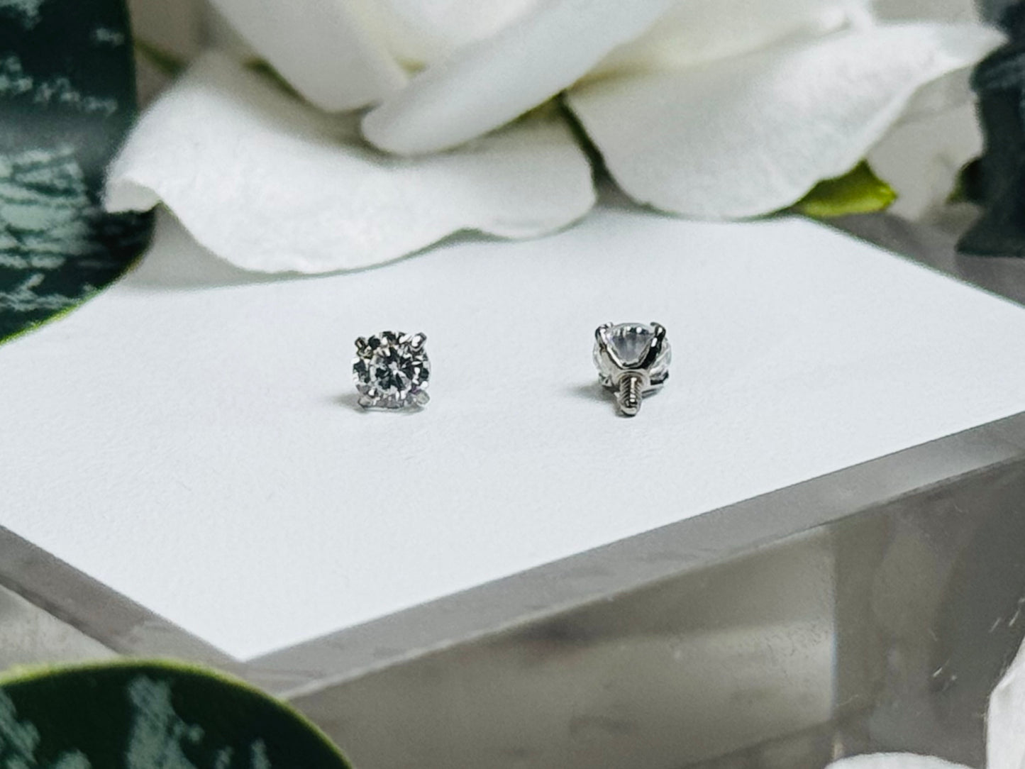Internally Threaded CZ Prong Ends (14G)