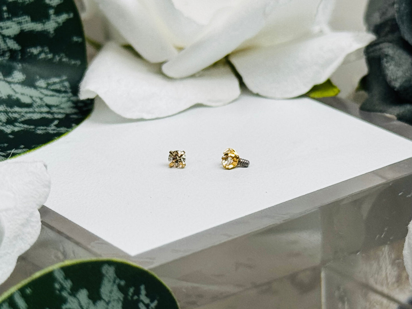 Golden Glow Prong Gem Ends