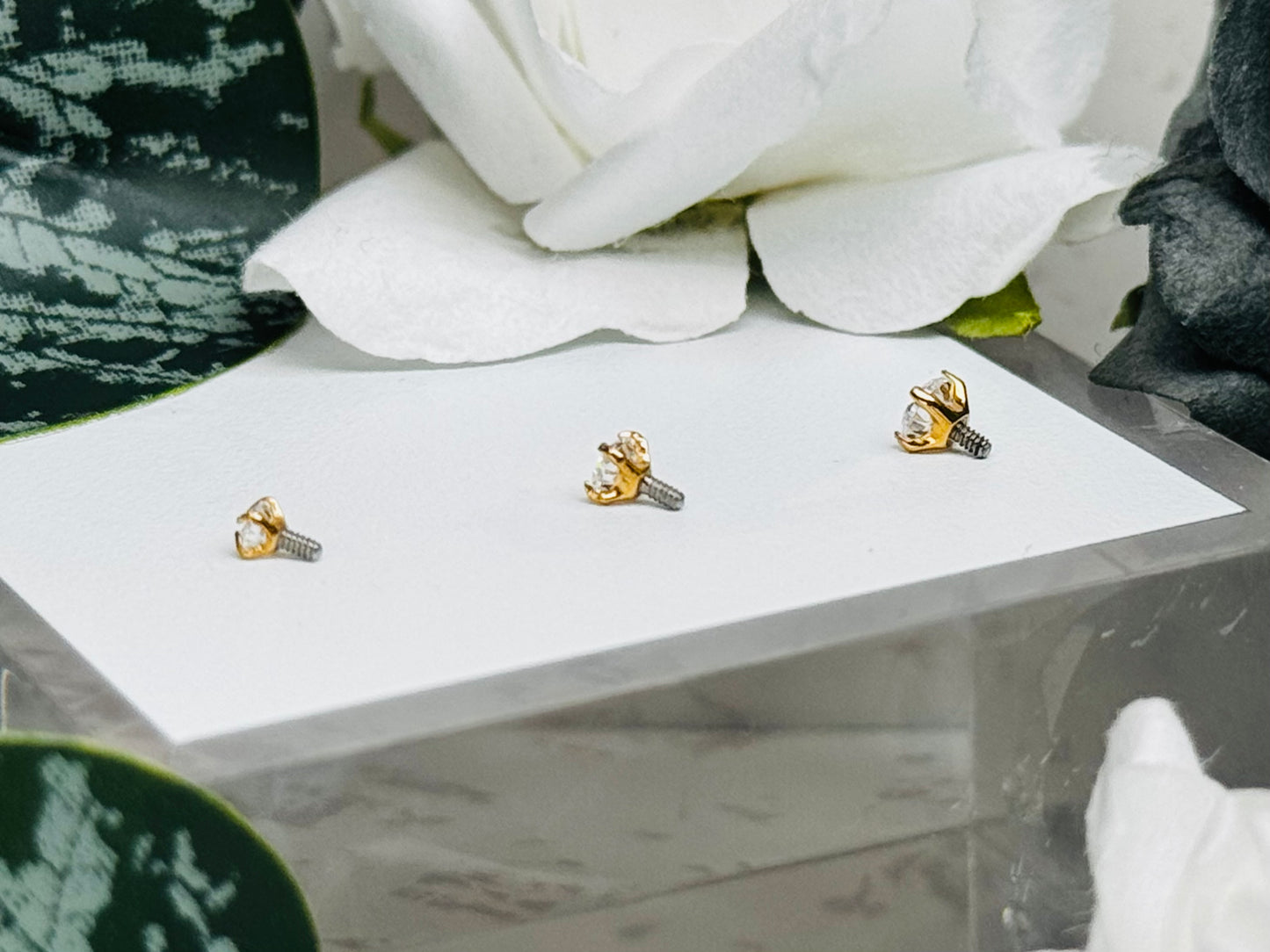 Golden Glow Prong Gem Ends