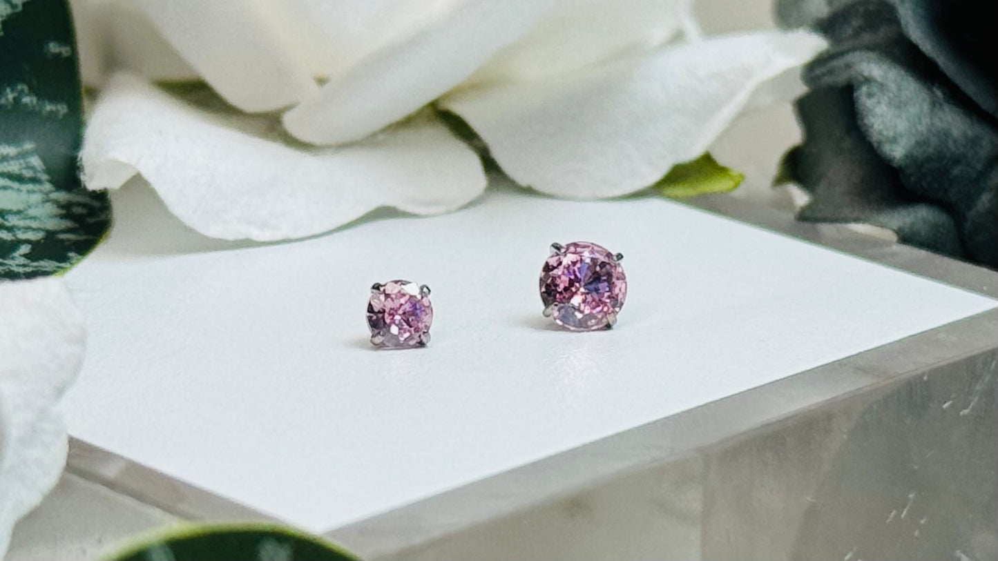 Internally Threaded CZ Prong Ends (16G)