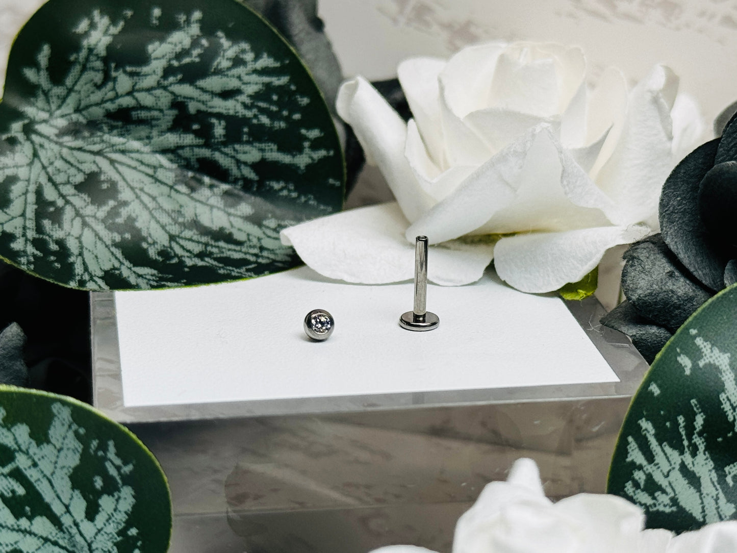 Gempoint Labret Stud