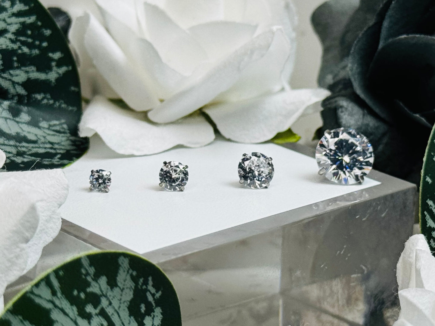 Internally Threaded CZ Prong Ends (16G)