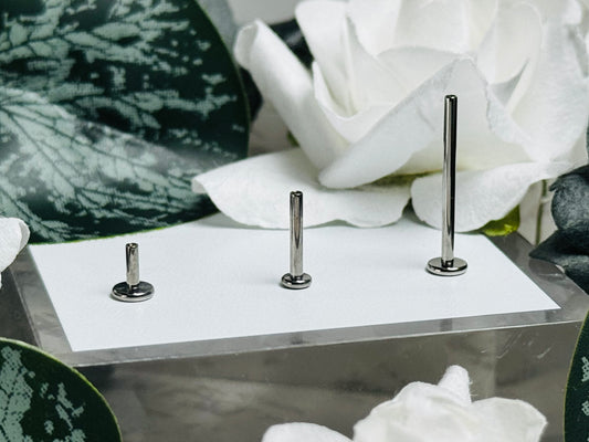 Internally Threaded Labret/Flatbacks (NO BALL) (16G)